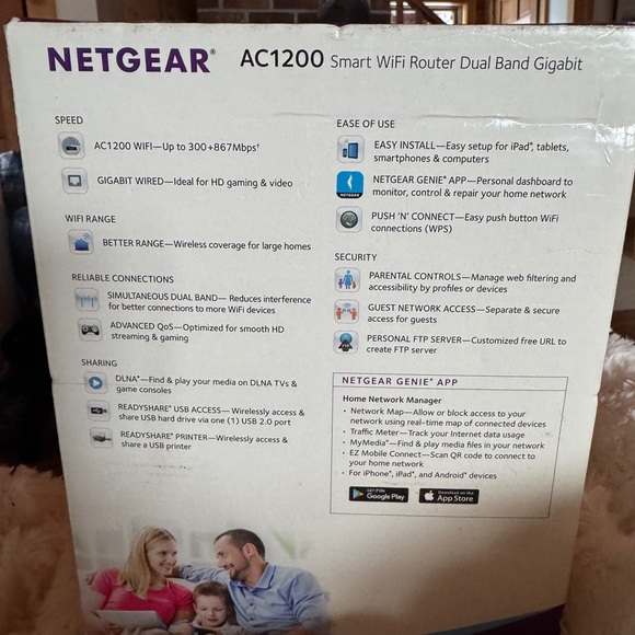 NETGEAR AC1200 Dual Band Router - Black - Picture 4 of 4